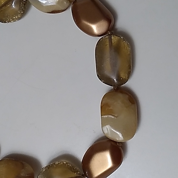 Vintage Necklace with Gold, Beige, Cream and Clear Stones - Picture 2 of 5